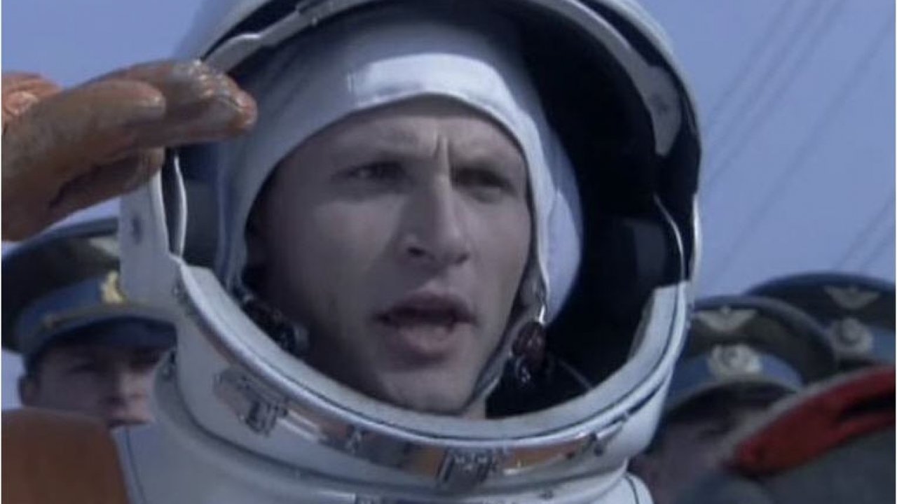 Гагарин первый в космосе видео. Битва за космос 2005.