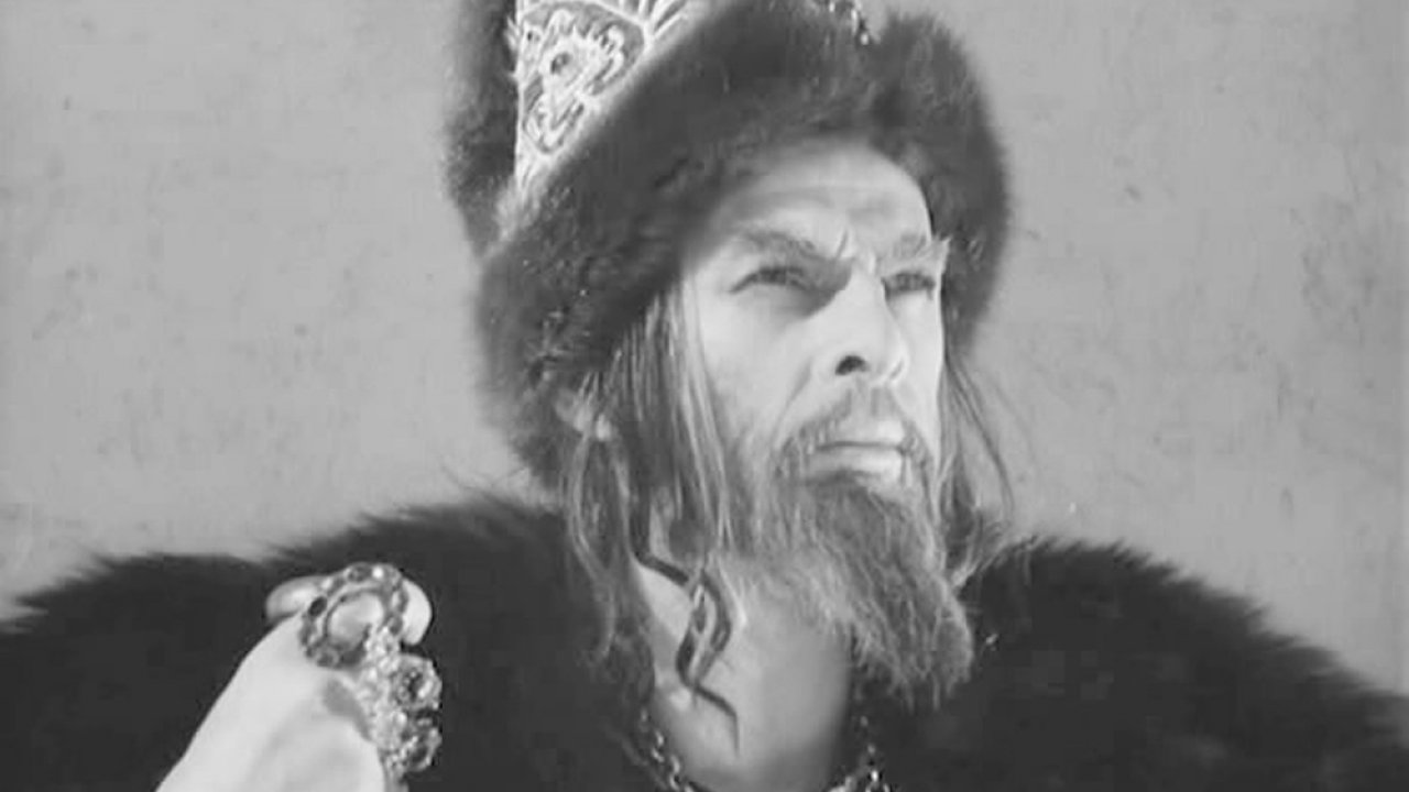 ТЕСТ: Угадайте из какого фильма монарх!